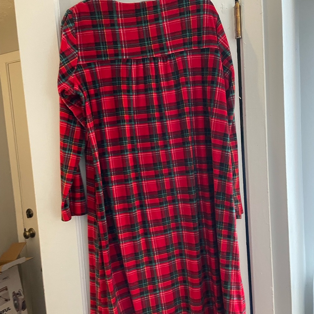 Secret Treasures Red Plaid Kids Nightgown Girl’s 10-12 - Picture 8 of 9